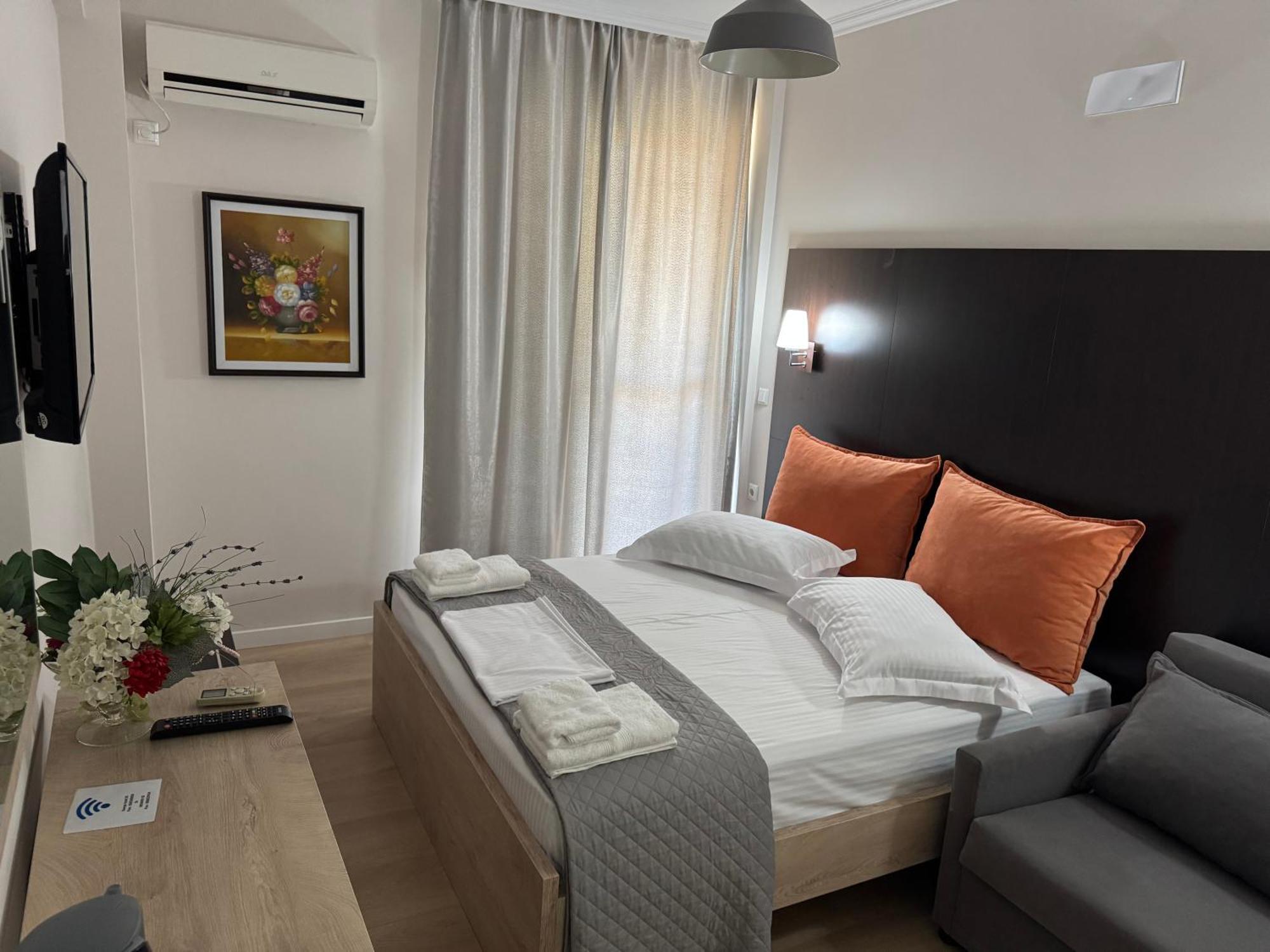 George Hotel Rooms&Suites Himare Exterior photo