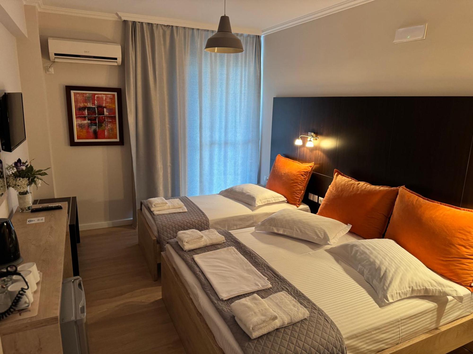 George Hotel Rooms&Suites Himare Exterior photo
